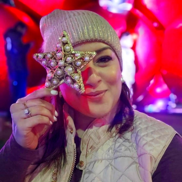 Meet your Posher, Carolina - Picture 1 of 1